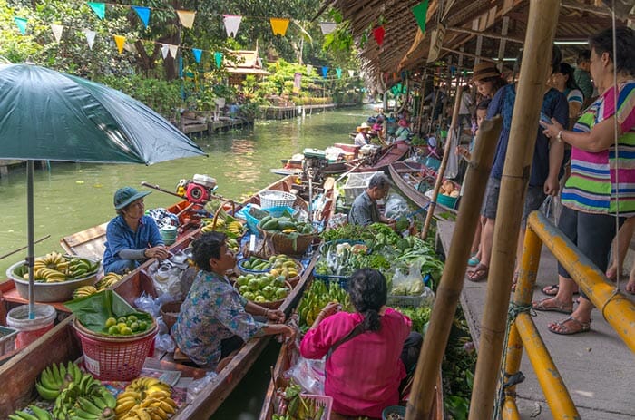 Khlong Lat Mayom floating market Bangkok
