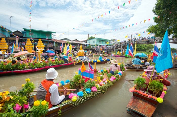 Floating market