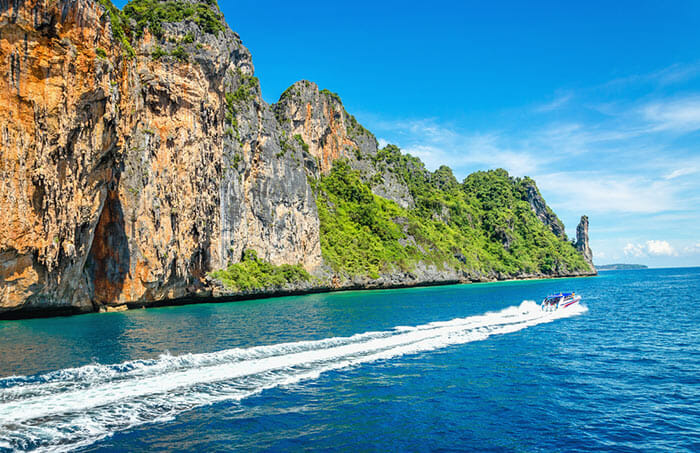 เรือเร็วจากภูเก็ตไปเกาะพีพี