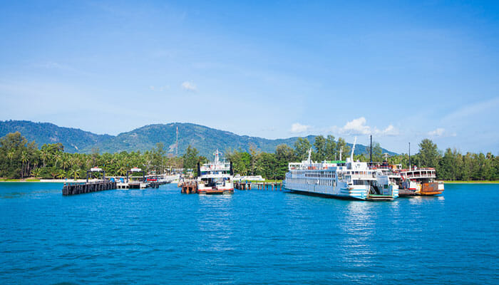 Fähranlegestellen in Surat Thani