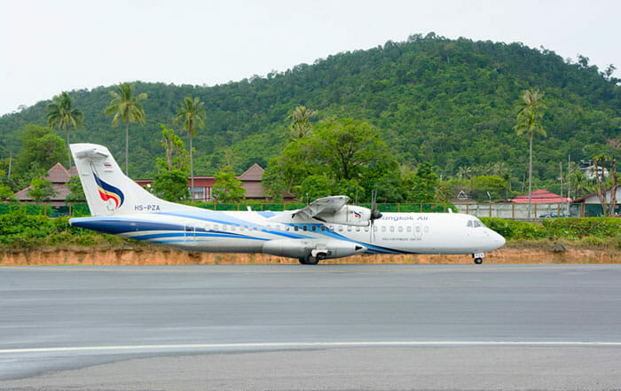 サムイ島空港のバンコク航空の飛行機