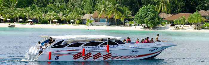Satun Pakbara Club speedboat heading to Koh Lanta