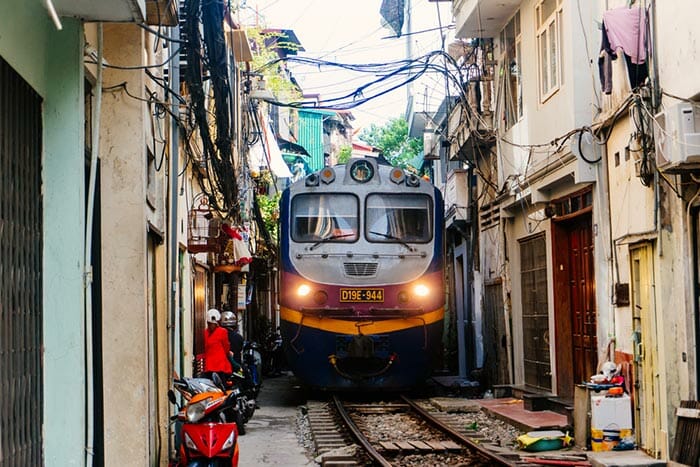 Options to travel from Hanoi to Hue