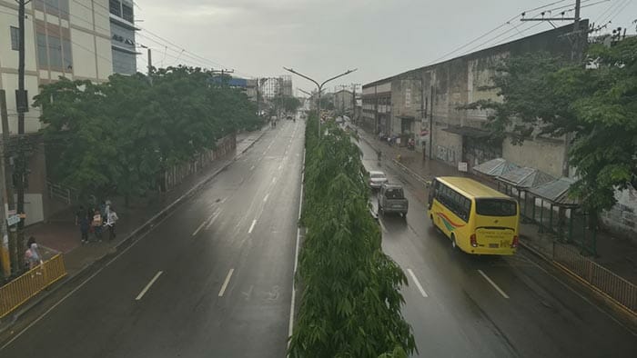 Ceres-Linienbus in der Cebu-Straße.