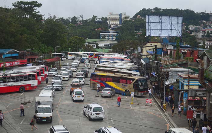 Bus von Manila nach Baguio