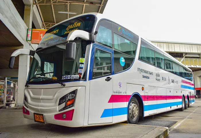 Sombat Tour bus