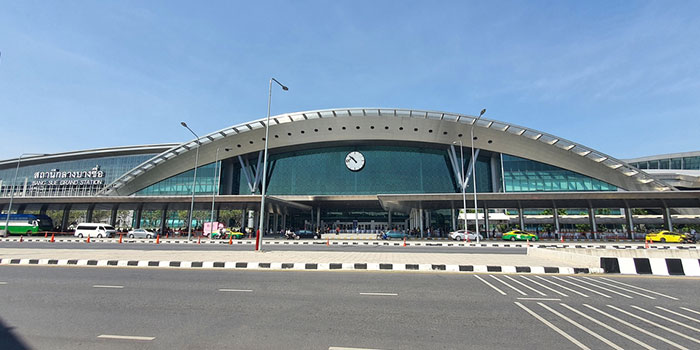 Entrace to Krung Thep Aphiwat Central Terminal