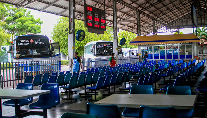 Sitzplätze im Busbahnhof Nord Pattaya