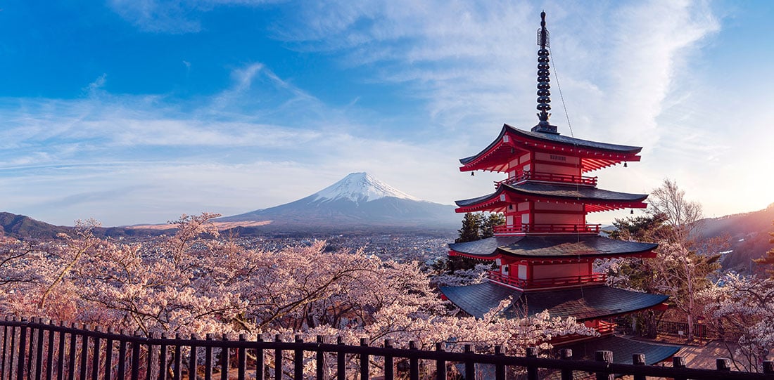 Chureito red Pagoda and Mount Fuji in Fujiyoshid