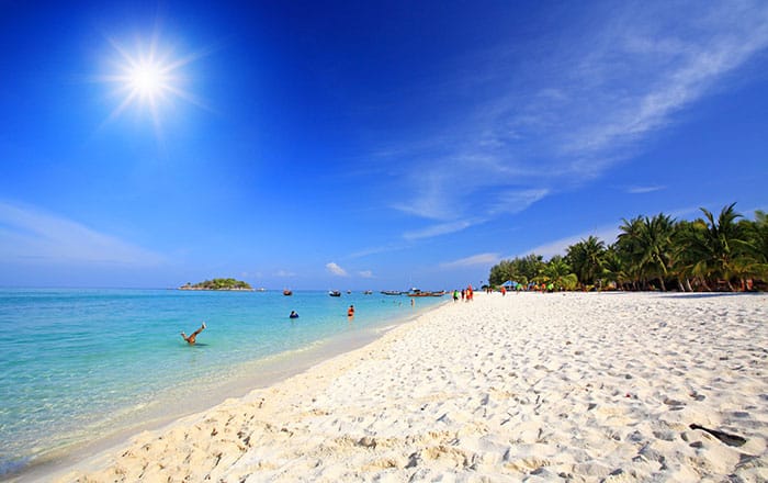 Koh Lipe sunny beach
