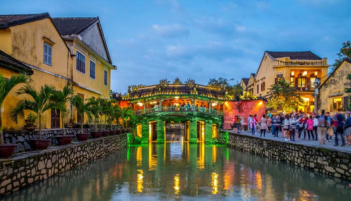 Japanese Covered Bridge, also called Lai Vien Kieu